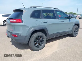 2015 Jeep Cherokee Trailhawk с VIN 1C4PJMBS7FW569497, выставлен на аукционе IAAI как лот 42744459 с пробегом 177 265 миль миль и . История ставок и продаж доступна на DreamBid. Изображение 4.