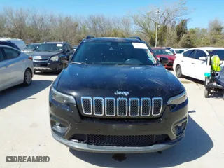 2019 Jeep Cherokee Latitude Plus with VIN 1C4PJLLBXKD176124, listed as a IAAI auction lot 41851150 with 90,101 mi miles. Bid and sale history available at carsss.com. Image 6.