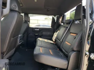2020 GMC Sierra 2500HD AT4 z VIN 1GT49PEY5LF221464, wystawiony jako Copart lot #63282303 z przebiegiem 32 201 mil mil oraz Szkoda całkowita • Salvage title. Historia ofert i sprzedaży dostępna na DreamBid. Obrazek 10.