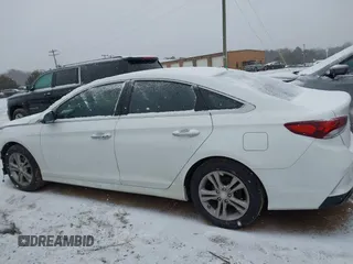 2018 Hyundai Sonata Sport with VIN 5NPE34AF9JH665989, listed as a IAAI auction lot 41621642 with 92,167 mi miles and . Bid and sale history available at carsss.com. Image 15.