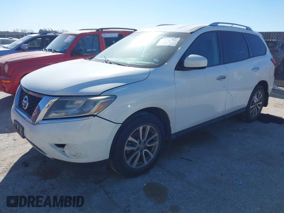 2015 Nissan Pathfinder SV with VIN 5N1AR2MN8FC668305, listed as a IAAI auction lot 41779780 with 216,818 mi miles. Bid and sale history available at carsss.com. Image 2.