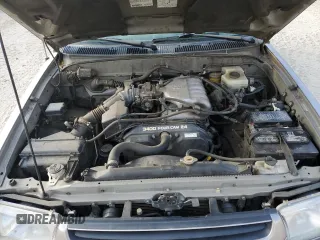 2002 Toyota 4Runner SR5 z VIN JT3GN86R620256767, wystawiony jako Copart lot #47205205 z przebiegiem 255 793 mil mil oraz Szkoda całkowita • Salvage title. Historia ofert i sprzedaży dostępna na DreamBid. Obrazek 11.