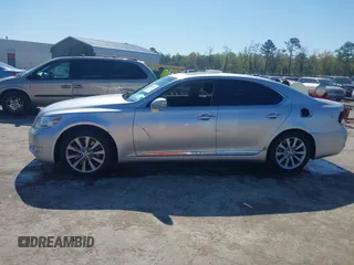 2010 Lexus LS 460 z VIN JTHCL5EFXA5006440, wystawiony jako IAAI lot #41988811 z przebiegiem 162 599 mil mil oraz . Historia ofert i sprzedaży dostępna na DreamBid. Obrazek 15.