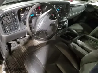2003 Chevrolet Silverado 1500 LT with VIN 2GCEK19T531371666, listed as a Copart auction lot 50047725 with 197,427 mi miles and Salvage Title. Bid and sale history available at carsss.com. Image 8.