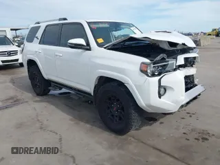 2018 Toyota 4Runner SR5 with VIN JTEBU5JR4J5523576, listed as a IAAI auction lot 41797985 with 74,929 mi miles. Bid and sale history available at carsss.com. Image 1.