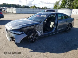 2020 Volvo S90 R-Design with VIN LVYA22MT0LP174296, listed as a Copart auction lot 71896424 with 43,633 mi miles and Salvage Title. Bid and sale history available at carsss.com. Image 1.