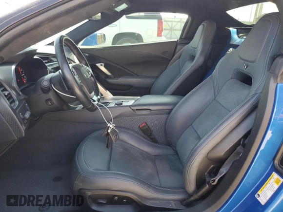 2015 Chevrolet Corvette Z06 3LZ z VIN 1G1YU3D63F5606405, wystawiony jako Copart lot #47130505 z przebiegiem 34 951 mil mil oraz Szkoda całkowita • Salvage title. Historia ofert i sprzedaży dostępna na DreamBid. Obrazek 7.