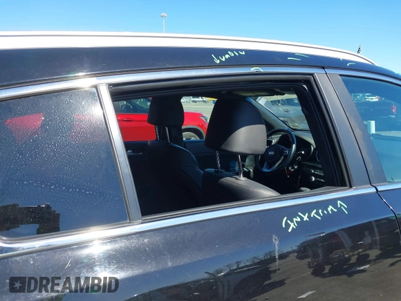 2021 Kia Sportage S with VIN KNDP6CAC6M7887592, listed as a IAAI auction lot 41852917 with 52,185 mi miles and . Bid and sale history available at DreamBid. Image 17.