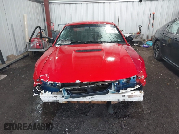 2002 Ford Mustang Standard z VIN 1FAFP40432F113933, wystawiony jako IAAI lot #42227470 z przebiegiem 183 326 mil mil oraz . Historia ofert i sprzedaży dostępna na DreamBid. Obrazek 13.