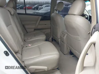 2008 Toyota Highlander z VIN JTEDS41AX82008287, wystawiony jako IAAI lot #41943976 z przebiegiem 84 493 mil mil oraz . Historia ofert i sprzedaży dostępna na DreamBid. Obrazek 8.