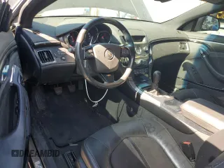 2013 Cadillac CTS-V z VIN 1G6DV1EP1D0102981, wystawiony jako Copart lot #61349404 z przebiegiem 59 386 mil mil oraz Szkody całkowita. Historia ofert i sprzedaży dostępna na DreamBid. Obrazek 8.