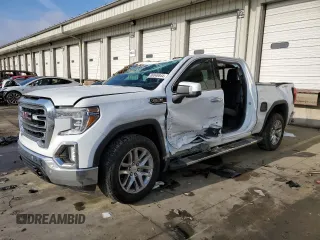2021 GMC Sierra 1500 SLT z VIN 3GTU9DED6MG221615, wystawiony jako Copart lot #86548844 z przebiegiem Nie podano mil oraz Szkody całkowita. Historia ofert i sprzedaży dostępna na DreamBid. Obrazek 1.