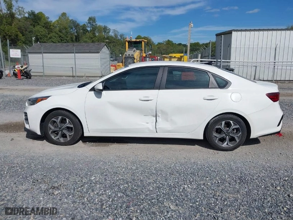 2020 Kia Forte LXS with VIN 3KPF24AD1LE186608, listed as a IAAI auction lot 40253112 with NaN miles. Bid and sale history available at carsss.com. Image 14.