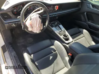 2024 Porsche 911 Carrera S z VIN WP0AB2A99RS219502, wystawiony jako Copart lot #49805545 z przebiegiem 4525 mil mil oraz Szkody całkowita. Historia ofert i sprzedaży dostępna na DreamBid. Obrazek 8.