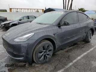 2025 Tesla Model Y Long Range with VIN 7SAYGAEE3SF216635, listed as a Copart auction lot 44614555 with 400 mi miles and Salvage Title. Bid and sale history available at DreamBid. Image 1.