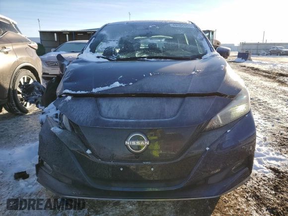 2025 Nissan LEAF SV Plus with VIN 1N4CZ1CV8SC559142, listed as a Copart auction lot 89408495 with 2,213 mi miles and Salvage Title. Bid and sale history available at carsss.com. Image 5.