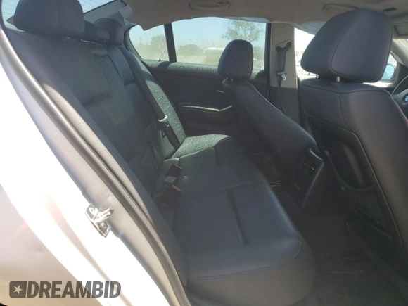 2007 BMW 3 Series 328i с VIN WBAVA33577KX73832, выставлен на аукционе Copart как лот 57435645 с пробегом 100 990 миль миль и Списание • Salvage title. История ставок и продаж доступна на DreamBid. Изображение 10.