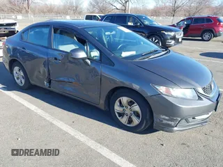 2013 Honda Civic LX z VIN 2HGFB2F5XDH544821, wystawiony jako IAAI lot #41821437 z przebiegiem 221 487 mil mil oraz . Historia ofert i sprzedaży dostępna na DreamBid. Obrazek 1.