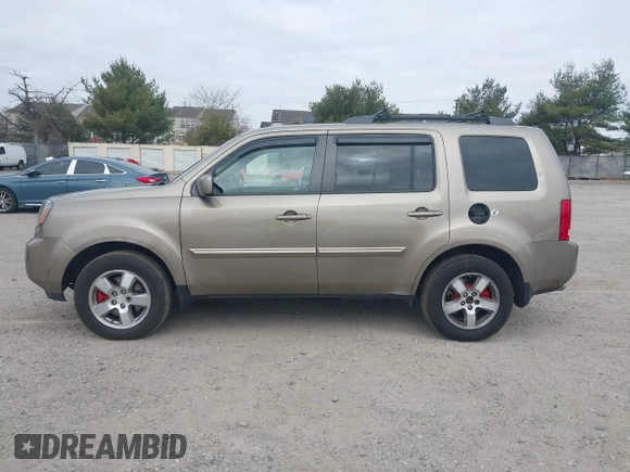2011 Honda Pilot EX-L with VIN 5FNYF4H68BB038615, listed as a IAAI auction lot 41785830 with 164,324 mi miles and . Bid and sale history available at carsss.com. Image 13.