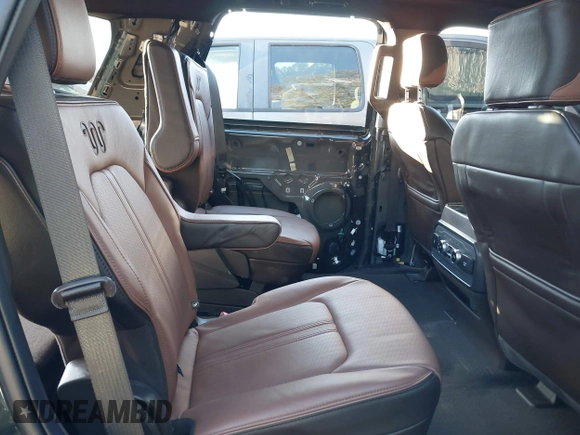 2023 Ford Expedition z VIN 1FMJU1N86PEA24308, wystawiony jako IAAI lot #41042544 z przebiegiem Nie podano mil oraz . Historia ofert i sprzedaży dostępna na DreamBid. Obrazek 8.