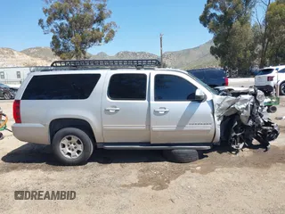 2013 Chevrolet Suburban LT with VIN 1GNSCJE06DR138925, listed as a IAAI auction lot 42008011 with 236,244 mi miles. Bid and sale history available at carsss.com. Image 13.