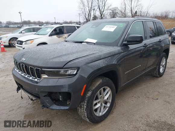 2024 Jeep Grand Cherokee Altitude z VIN 1C4RJHAG7RC156367, wystawiony jako IAAI lot #41718501 z przebiegiem 35 206 mil mil oraz . Historia ofert i sprzedaży dostępna na DreamBid. Obrazek 19.