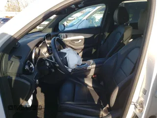 2019 Mercedes-Benz GLC with VIN WDC0G4KBXKV188222, listed as a Copart auction lot 67868642 with 19,369 mi miles. Bid and sale history available at carsss.com. Image 7.