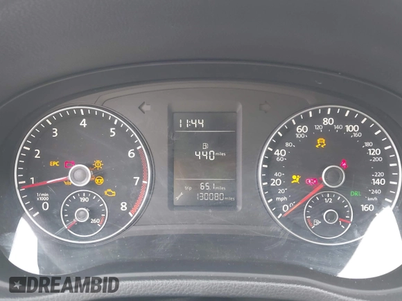 2015 Volkswagen Passat 1.8T Limited Edition with VIN 1VWAT7A31FC111352, listed as a IAAI auction lot 41575307 with 130,080 mi miles. Bid and sale history available at carsss.com. Image 7.