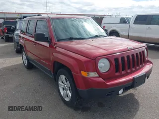 2013 Jeep Patriot Sport z VIN 1C4NJRBB6DD129381, wystawiony jako IAAI lot #42304683 z przebiegiem 93 778 mil mil oraz . Historia ofert i sprzedaży dostępna na DreamBid. Obrazek 1.