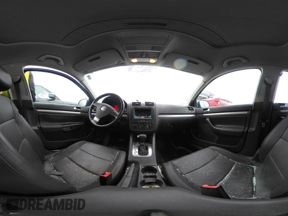 2008 Volkswagen Jetta SE с VIN 3VWRM71K18M043384, выставлен на аукционе IAAI как лот 41915731 с пробегом 137 718 миль миль и . История ставок и продаж доступна на DreamBid. Изображение 19.