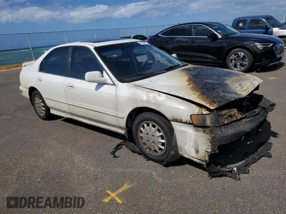 1996 Honda Accord EX with VIN 1HGCD5659TA162968, listed as a Copart auction lot 62536334 with 177,385 mi miles and Salvage Title. Bid and sale history available at DreamBid. Image 4.