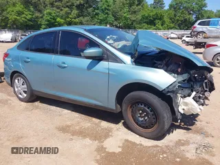 2012 Ford Focus SE with VIN 1FAHP3F20CL320775, listed as a IAAI auction lot 41996599 with Not Provided miles. Bid and sale history available at carsss.com. Image 1.