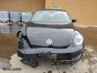 2012 Volkswagen Beetle 2.0T Turbo PZEV with VIN 3VWVA7AT0CM625968, listed as a Copart auction lot 43543005 with 0 mi miles and Salvage Title. Bid and sale history available at carsss.com. Image 5.