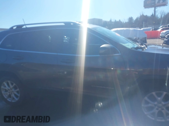 2018 Jeep Cherokee Latitude Plus with VIN 1C4PJLLB8JD597029, listed as a IAAI auction lot 41474803 with 84,435 mi miles. Bid and sale history available at carsss.com. Image 13.
