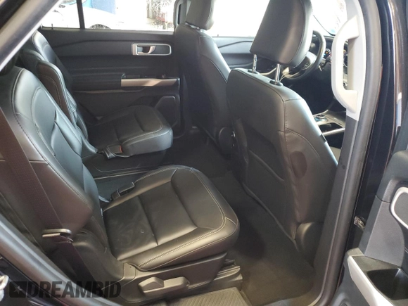 2022 Ford Explorer XLT z VIN 1FMSK8DH7NGA82787, wystawiony jako Copart lot #61729545 z przebiegiem 18 252 mil mil oraz Szkoda całkowita • Salvage title. Historia ofert i sprzedaży dostępna na DreamBid. Obrazek 11.
