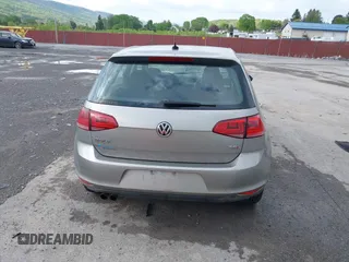 2016 Volkswagen Golf TSI S z VIN 3VW217AU6GM056822, wystawiony jako IAAI lot #42167415 z przebiegiem 107 446 mil mil oraz . Historia ofert i sprzedaży dostępna na DreamBid. Obrazek 17.