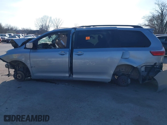 2015 Toyota Sienna XLE with VIN 5TDYK3DCXFS616362, listed as a IAAI auction lot 38882716 with Not Provided miles and . Bid and sale history available at DreamBid. Image 13.