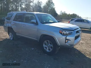 2017 Toyota 4Runner SR5 with VIN JTEZU5JR2H5153527, listed as a IAAI auction lot 41352819 with 109,868 mi miles. Bid and sale history available at carsss.com. Image 1.