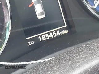 2017 Toyota Corolla L z VIN 5YFBURHE9HP610157, wystawiony jako IAAI lot #40999523 z przebiegiem 185 454 mil mil oraz . Historia ofert i sprzedaży dostępna na DreamBid. Obrazek 15.