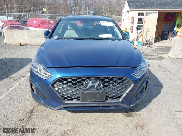 2019 Hyundai Sonata Sport with VIN 5NPE34AF1KH793452, listed as a IAAI auction lot 41924239 with 86,102 mi miles. Bid and sale history available at carsss.com. Image 13.