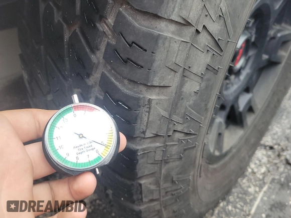 2023 Toyota 4Runner TRD Pro z VIN JTELU5JR4P6107986, wystawiony jako IAAI lot #42575841 z przebiegiem 8 950 mil mil oraz . Historia ofert i sprzedaży dostępna na DreamBid. Obrazek 24.