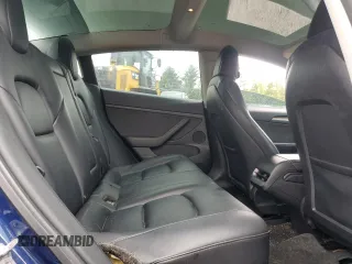 2021 Tesla Model 3 Long Range z VIN 5YJ3E1EB6MF974491, wystawiony jako Copart lot #55062505 z przebiegiem Nie podano mil oraz Szkoda całkowita • Salvage title. Historia ofert i sprzedaży dostępna na DreamBid. Obrazek 10.