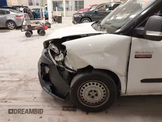 2019 Ram ProMaster City Cargo Tradesman z VIN ZFBHRFAB6K6N87710, wystawiony jako IAAI lot #41124995 z przebiegiem 201 012 mil mil oraz . Historia ofert i sprzedaży dostępna na DreamBid. Obrazek 17.