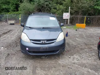 2008 Toyota Sienna XLE with VIN 5TDZK22C28S223511, listed as a IAAI auction lot 42697387 with 137,098 mi miles and . Bid and sale history available at DreamBid. Image 6.