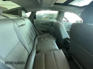 2016 Chevrolet Impala LT z VIN 2G1115S3XG9204321, wystawiony jako Copart lot #62091335 z przebiegiem 62 859 mil mil oraz Czysty tytuł • Clean title. Historia ofert i sprzedaży dostępna na DreamBid. Obrazek 6.