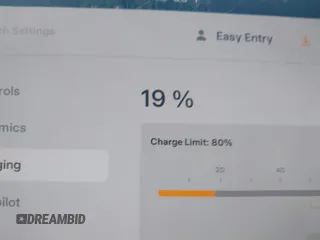 2023 Tesla Model Y Performance z VIN 7SAYGDEFXPF767971, wystawiony jako IAAI lot #42198881 z przebiegiem 32 442 mil mil oraz . Historia ofert i sprzedaży dostępna na DreamBid. Obrazek 17.