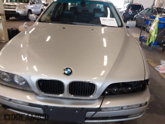 2000 BMW 5 Series 528iA with VIN WBADM6343YGU29947, listed as a IAAI auction lot 40979995 with 191,475 mi miles. Bid and sale history available at carsss.com. Image 15.