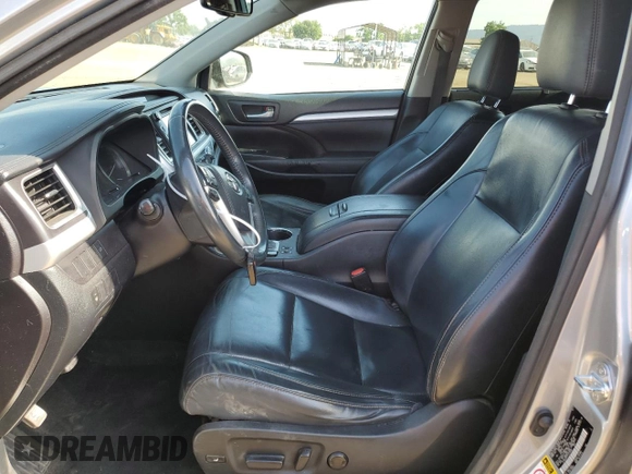 2015 Toyota Highlander XLE z VIN 5TDJKRFH1FS216509, wystawiony jako Copart lot #54722535 z przebiegiem 150 873 mil mil oraz Szkoda całkowita • Salvage title. Historia ofert i sprzedaży dostępna na DreamBid. Obrazek 7.