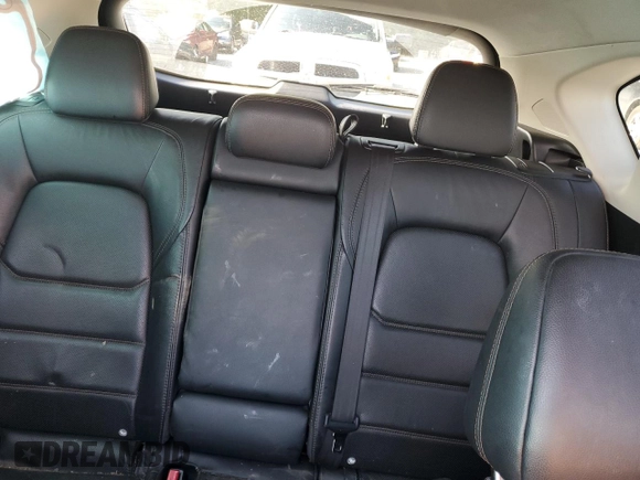 2018 Mazda CX-5 Grand Touring с VIN JM3KFBDM5J0323923, выставлен на аукционе Copart как лот 58162435 с пробегом 144 792 миль миль и Списание • Salvage title. История ставок и продаж доступна на DreamBid. Изображение 10.