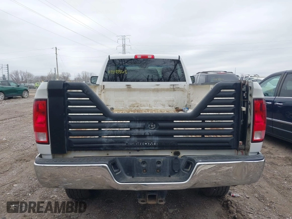 2015 Ram 2500 Tradesman with VIN 3C6LR5AT9FG605560, listed as a IAAI auction lot 41843368 with 288,881 mi miles. Bid and sale history available at carsss.com. Image 17.